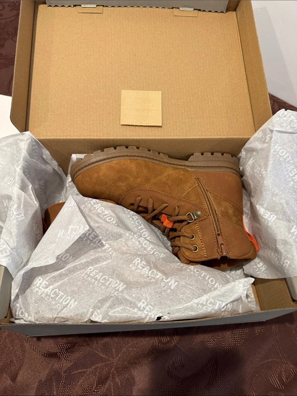 Kenneth Cole Kids Suede Lace-Up Ankle Boot. Size 2.